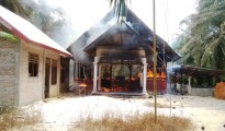 Iglesia cristiana incendiada en Indonesia