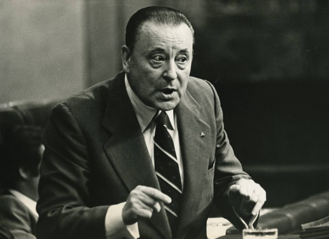 Blas Piñar, en el Congreso de los diputados, un día antes del 23-F