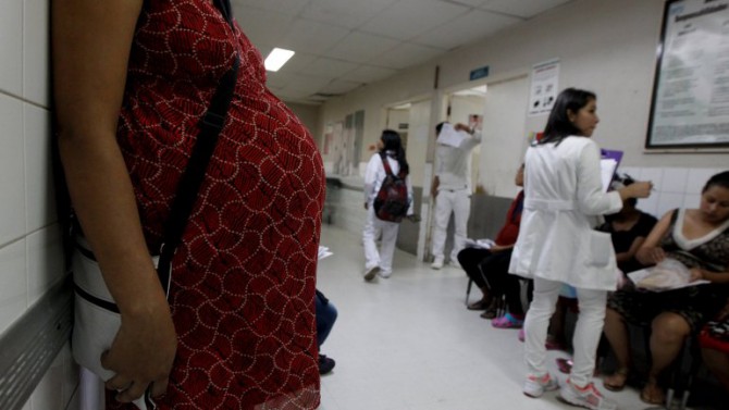 El virus puede provocar microcefalia en los fetos