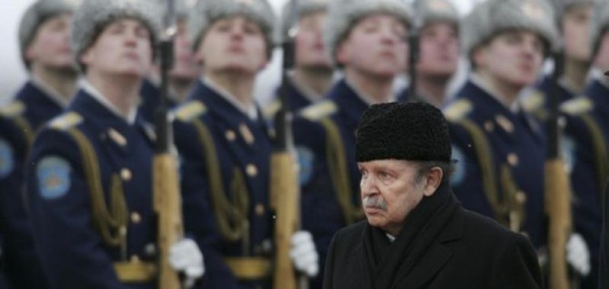 El presidente argelino durante su visita a Rusia.