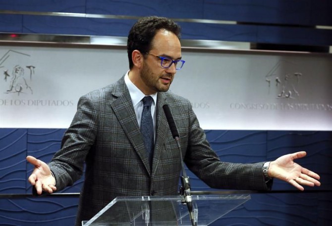 El portavoz del PSOE, Antonio Hernando.