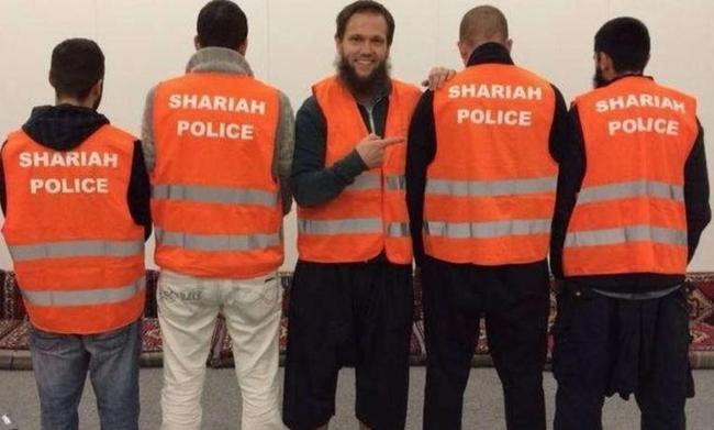 La policía islámica que patrulla en Alemania | Foto publicada en Bild y tomada de las redes sociales 