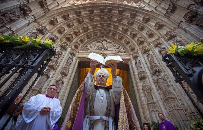 El Arzobispo de Sevilla, Juan José Asenjo.