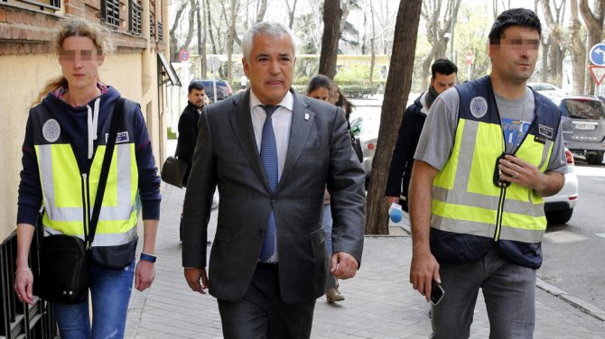 El presidente de la Asociación de Usuarios de Servicios Bancarios (Ausbanc), Luis Pineda.