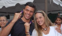 Leopoldo López junto a su esposa Lilian Tintori.