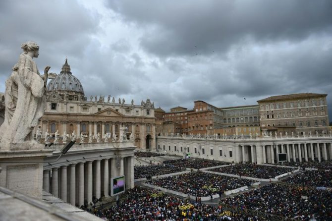 Vista general de la Plaza San Pedro en el Vaticano el 24 de abril de 2016