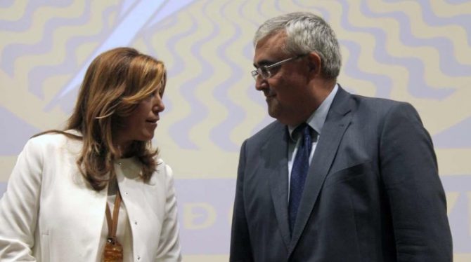 Susana Díaz, junto a su consejero imputado