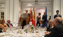 Imagen del acto de entrega de premios a la Excelencia Profesional. Pese a ser premiado, Armando Robles renunció al galardón.