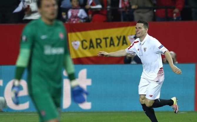 Así celebró Kevin Gameiro uno de sus dos goles, para desesperación de Pyatov