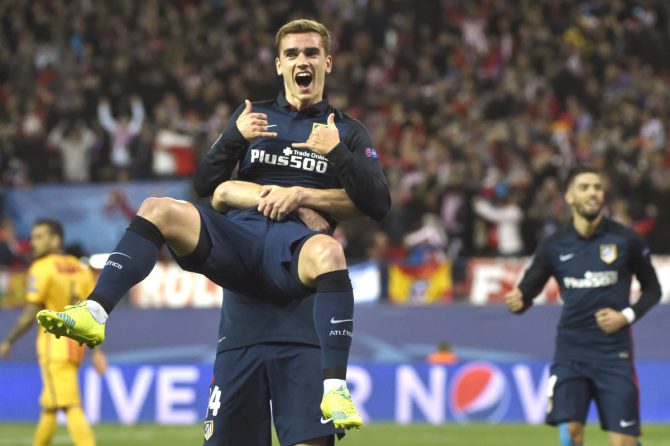 Griezmann celebra un gol contra el Barça en Champions.