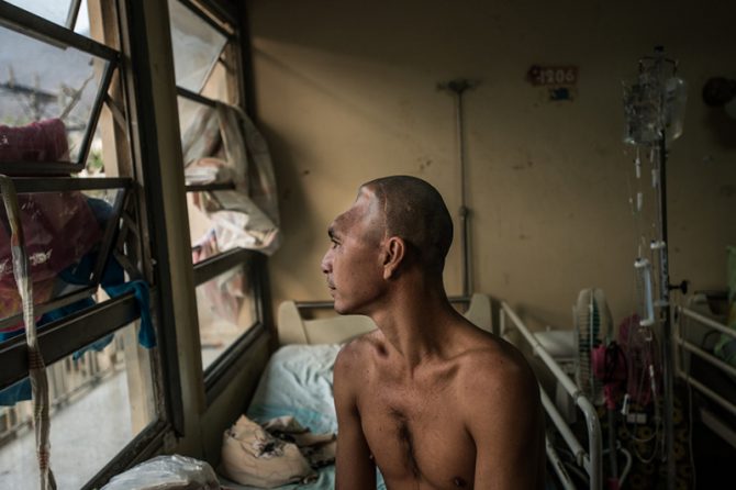 Los de Venezuela parecen hospitales de campaña en un país donde no hay guerra.