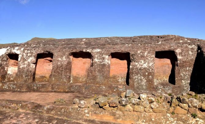 El Fuerte de Samaipata, a 120 km de Santa Cruz, un sitio arqueológico emblemático de Bolivia.