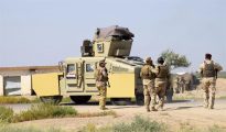 Soldados iraquíes toman posiciones en la localidad de Ramadi, en las inmediaciones de la ciudad de Faluya, el pasado 23 de mayo.