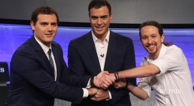 Tres eran tres: Albert Rivera (i), Pedro Sánchez (c) y Pablo Iglesias (d).