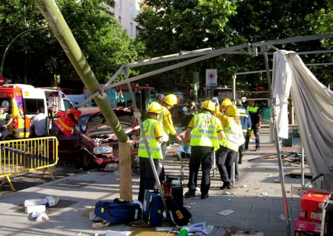 Los servicios de emergencia del Ayuntamiento de Madrid atienden en un incidente registrado en la Ronda de Toledo, por causas que aún se desconocen. 