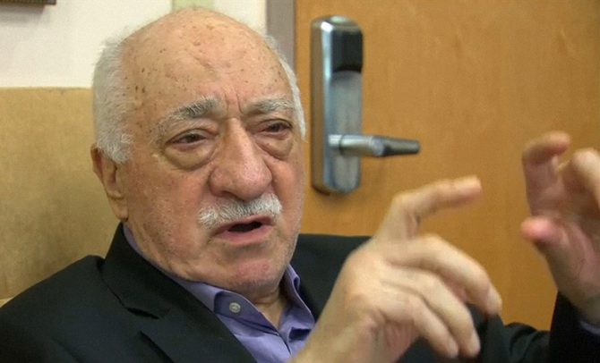 El clérigo turco Fetulá Gulen