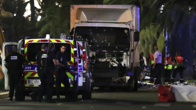 El camión con el que el terrorista islámico arrolló a las personas.