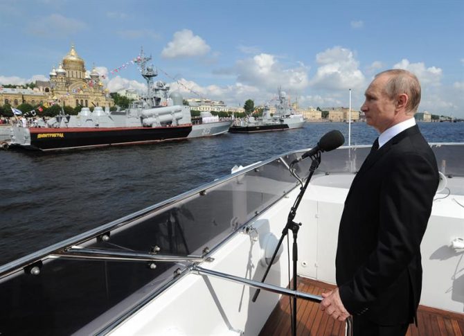 El presidente ruso, Vladimir Putin, durante la celebración del Día de la Armada rusa.