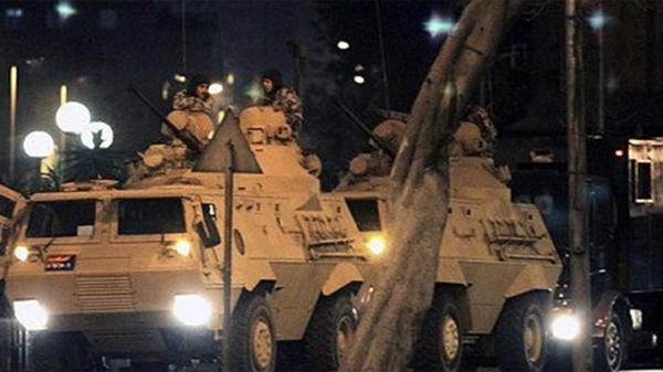 Erdogan lleva a cargo una purga masiva el las fuerzas armadas tras sofocar el golpe en su contra.