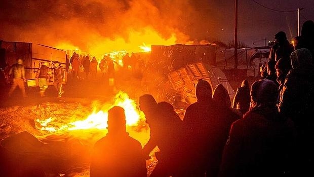 Disturbios en el campo de refugiados de Calais.