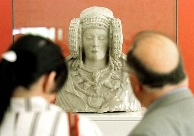 Réplica exacta de la Dama de Elche, una de las obras maestras del arte ibérico.