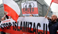 Polacos contra la islamización del país.