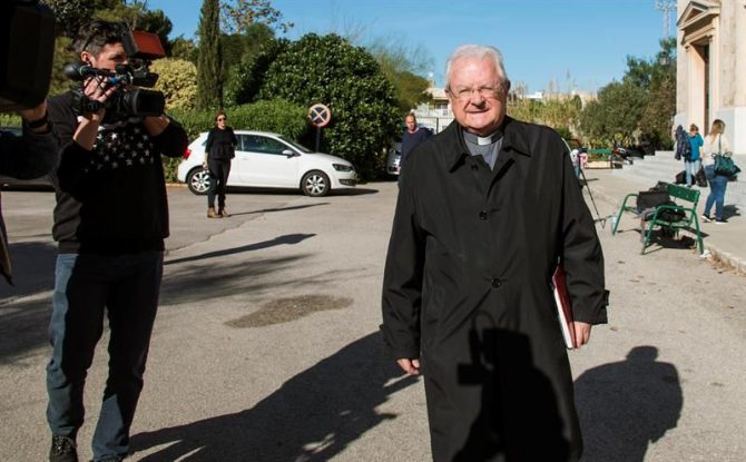 El, hasta ahora, obispo de Mallorca, Javier Salinas. 