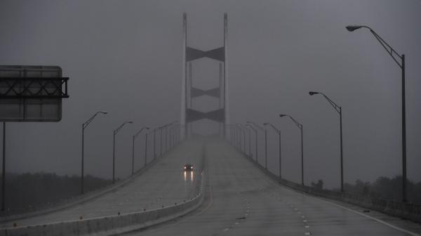 Más de medio millón de usuarios sin luz en Florida por el huracán