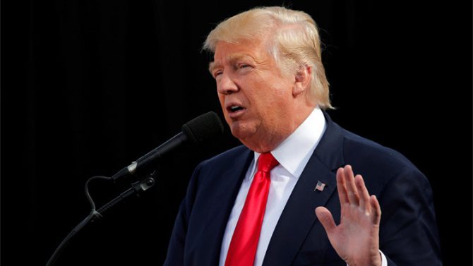 El candidato republicano Donald Trump pronuncia un discurso en Portsmouth (EE.UU.) el 15 de octubre de 2016.