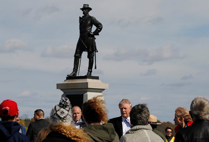 Donald Trump durante su visita al National Military Park de Gettysburg, Pensilvania