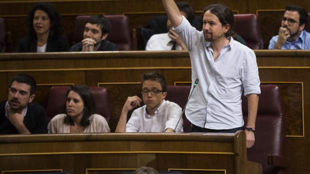 Espinar, el sábado en el Congreso en la bancada de Podemos