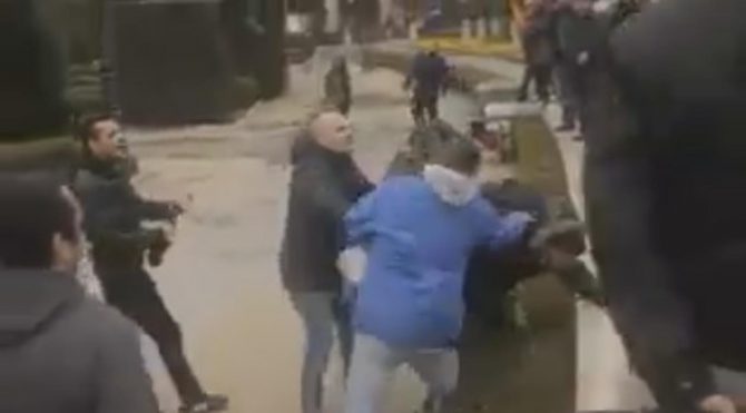 La Policía tuvo que intervenir