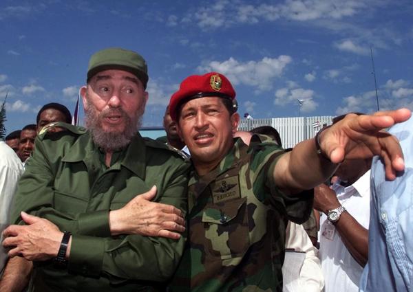 Octubre, año 2000, junto a Hugo Chávez