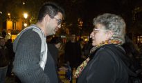 Montserrat Galcerán (derecha), en la protesta de apoyo al Patio Maravillas