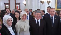 El expresidente turco Abdulá Gul y su mujer, Hayrunnisa, se casaron cuando él tenía 30 años y ella 15. En la imagen, durante una recepción celebrada en agosto de 2014.