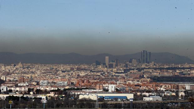 Las Cuatro Torres, dentro de la boina de contaminación