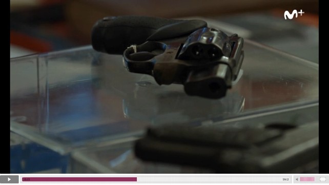 El revolver usado para asesinar a Isabel Carrasco en un momento del juicio.