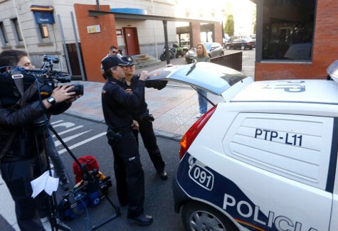 La Comisaría de León en los días iniciales de la investigación del crimen.