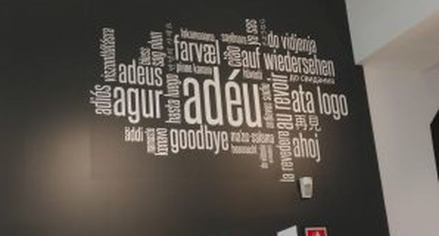 Cartel de Lidl en Cataluña. Cartel de Lidl en Cataluña.