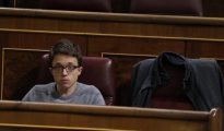 El número dos de Podemos, Íñigo Errejón, en su escaño en el Congreso