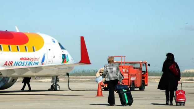El menor hallado estaba escondido en la bodega del avión
