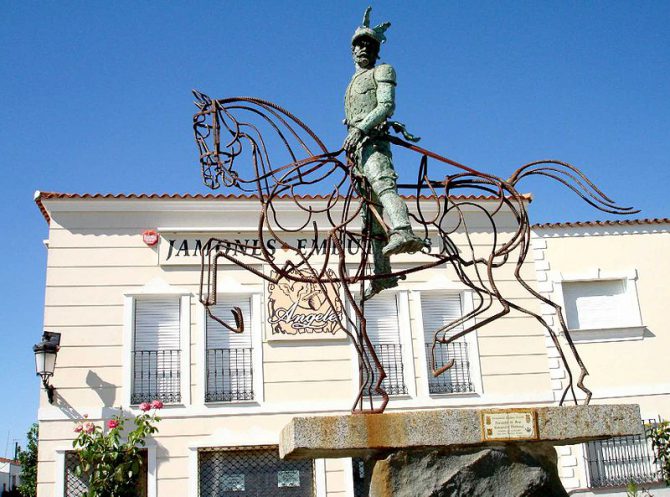 Estatua de Hernando de Soto en Barcarrota, Badajoz