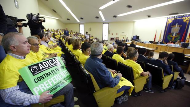 Afectados por las preferentes de Caja Madrid