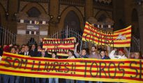 Taurinos se manifiestan en la Plaza Monumental de Barcelona tras la sentencia del Constitucional que tumbó la prohibición de las corridas de toros