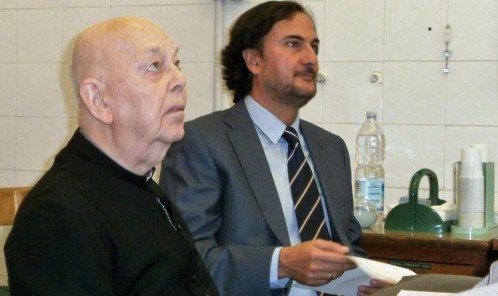 Gabriele Amorth (izda.) junto a José María Zavala durante la entrevista inédita que recoge el libro