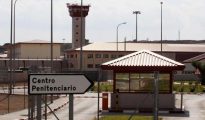 Acceso a la cárcel de Villena (foto ABC)
