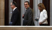 Jordi Turull, Artur Mas y Marta Pascal, dirigiéndose a la Comisión de Asuntos Institucionales del Parlamento autonómico