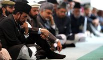 Musulmanes escuchando un sermón en una mezquita en Londres.