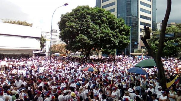 Los venezolanos vuelven a salir a las calles