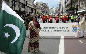 La comunidad paquistaní celebra el día de la independencia de Pakistán en Redbridge.